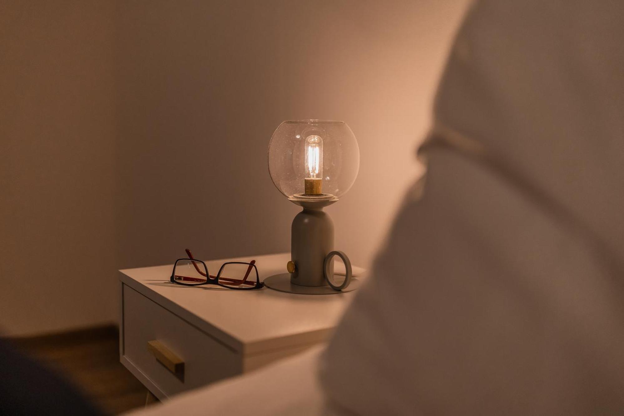 Romanticky Loft Parking U Hlavniho Nadrazi 奥洛穆茨 外观 照片